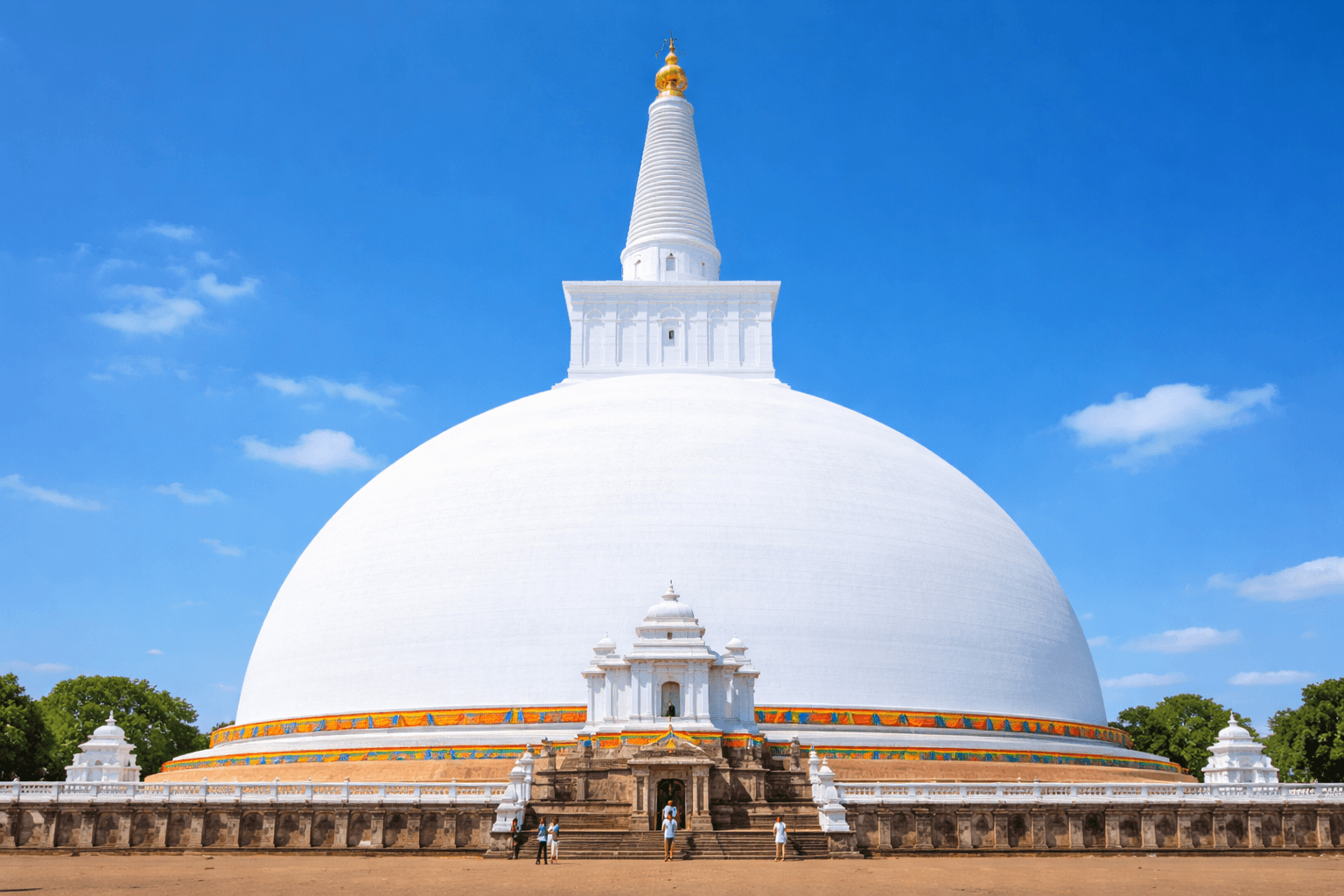 The White Wonder: A Visitor's Guide to Experiencing the Spiritual Energy of Ruwanwelisaya Stupa