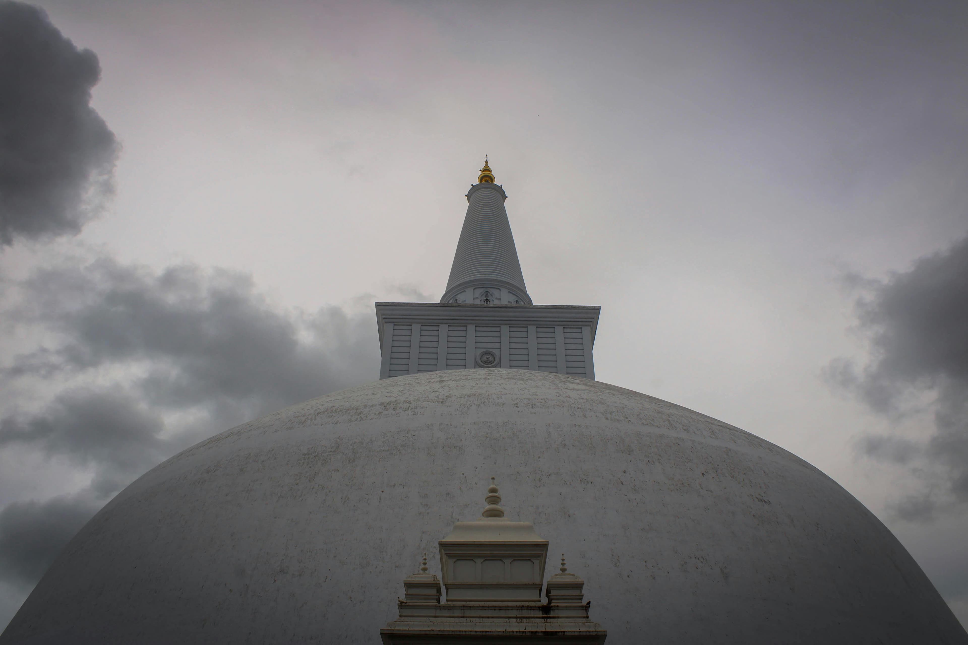 Anuradhapura’s Ancient Marvel: The Ruwanwelisaya Stupa